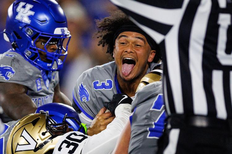 FOOTBALL-NCAA/