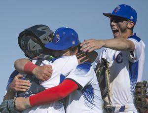 Caleb DeWitt's gem leads Lincoln Christian baseball to its first district title