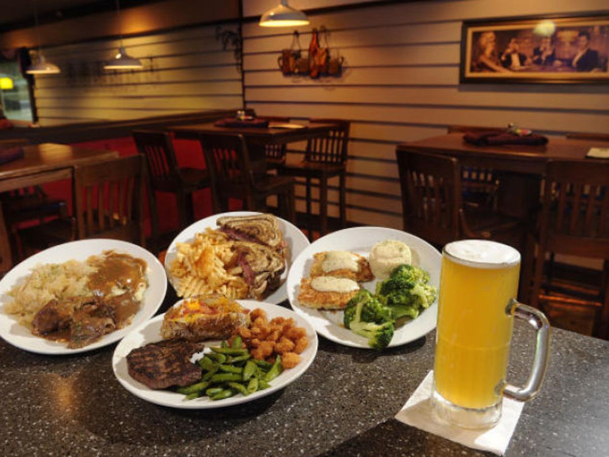 Review Aces Brings German Food To Lincoln Dining Scene Dining Journalstar Com