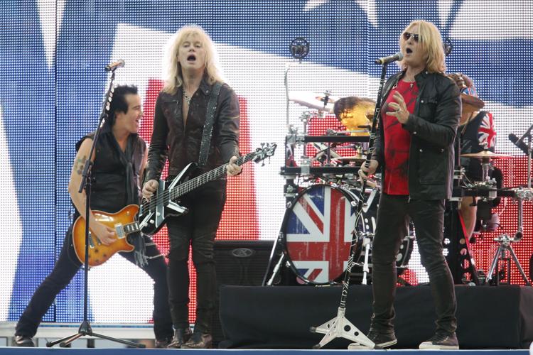 Def Leppard - October 4