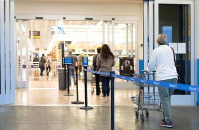 Attention Walmart shoppers: Blocked entrance doors not a Lincoln city