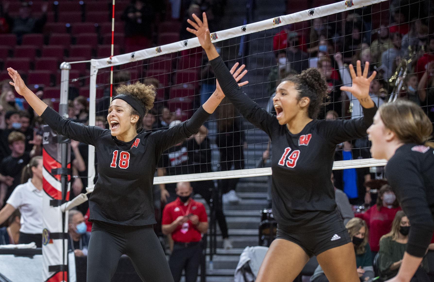Photos Classes A, B, C1 kick off the state volleyball tournament in style