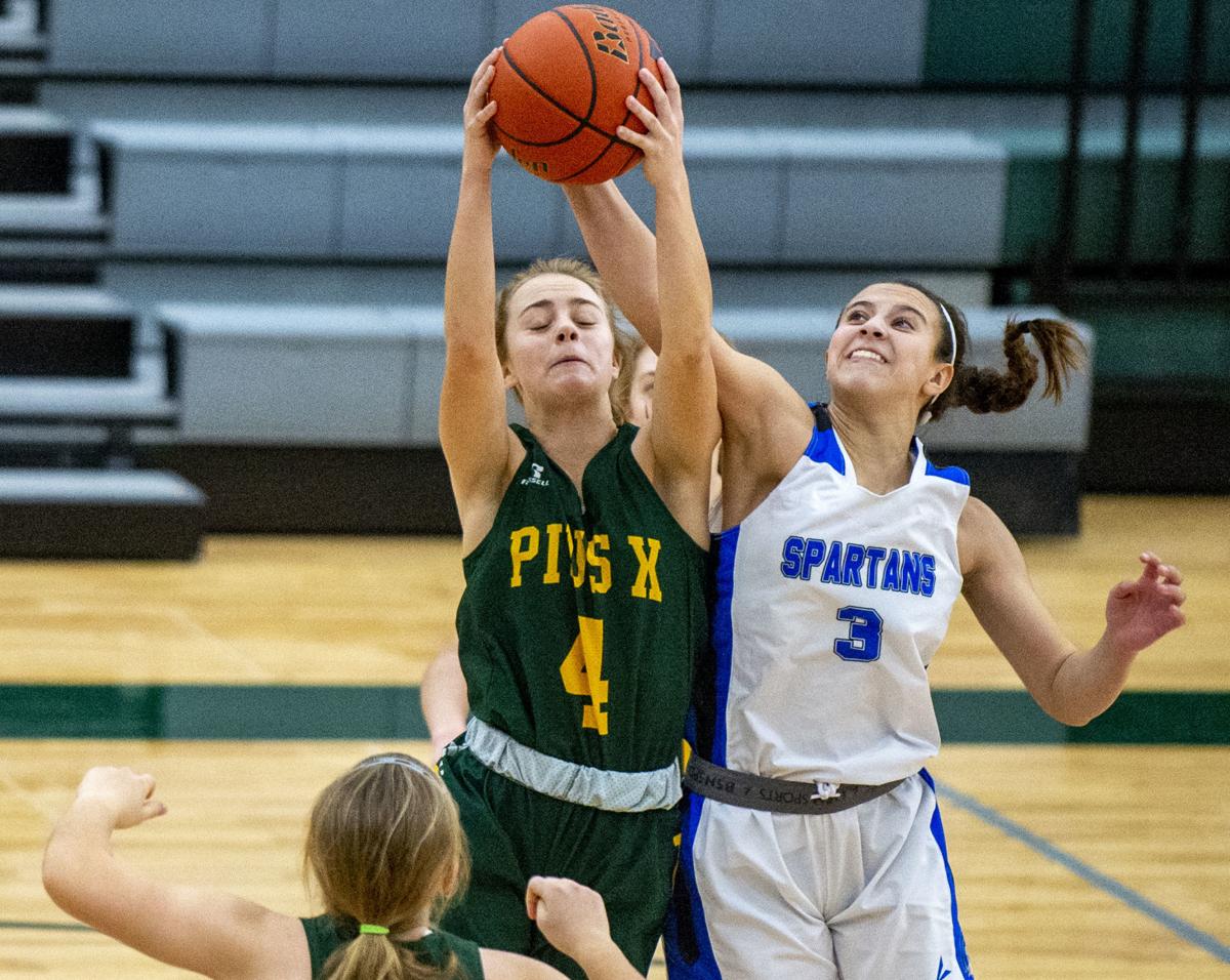 Girls Hoops For The Very Deep Heartland Athletic Conference The Marathon Has Just Begun Girls Basketball Journalstar Com