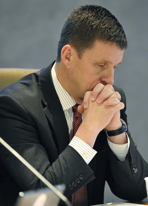 Hank Bounds