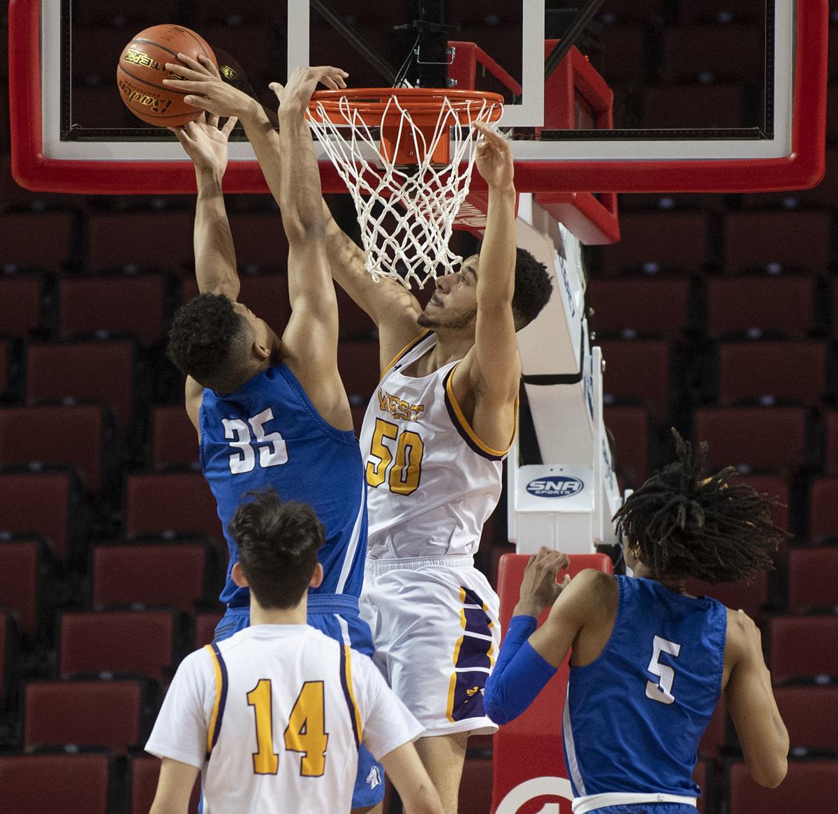 Class A Late Run Helps T Birds Stun No 2 Millard North For Class
