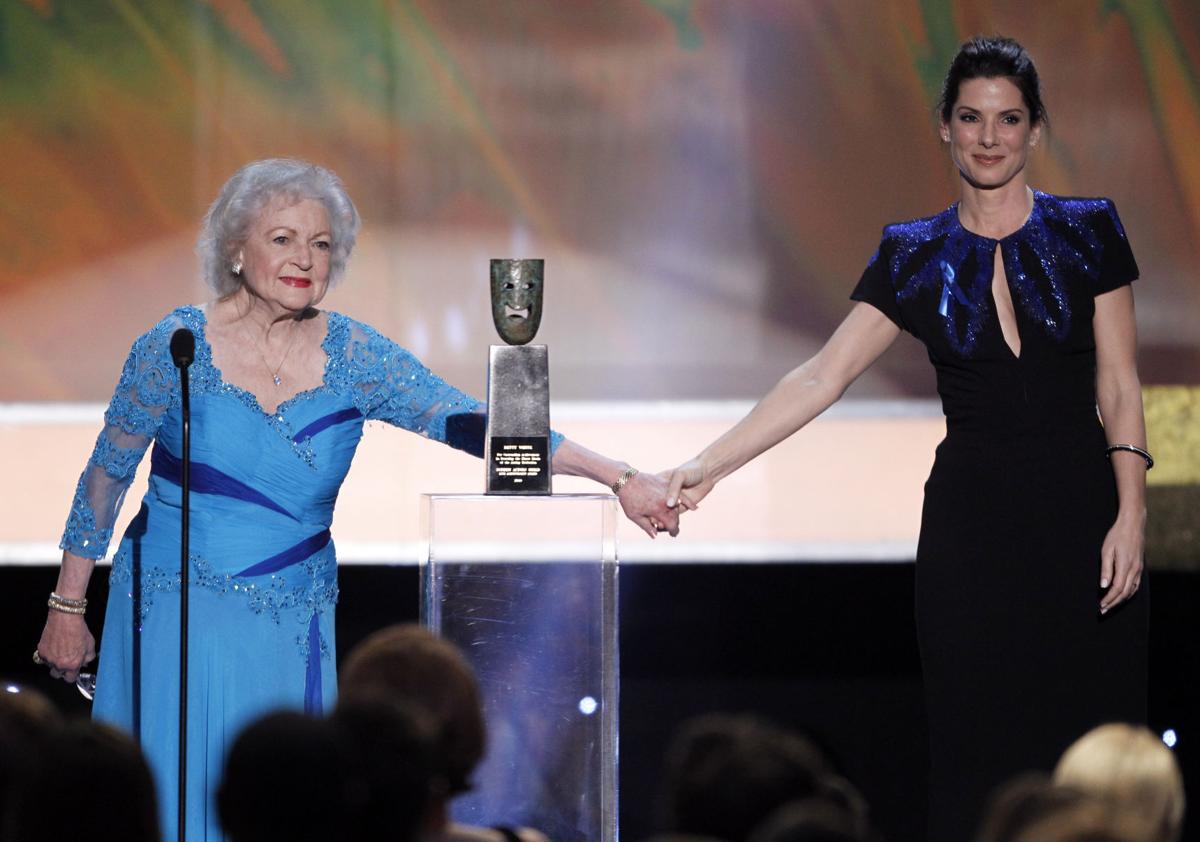 2010 Betty White, Sandra Bullock