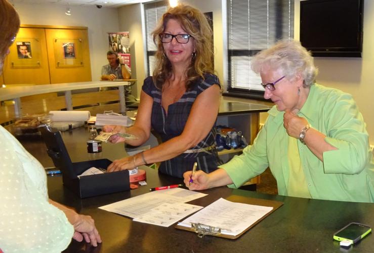 Mary Douglas, Judy Hart