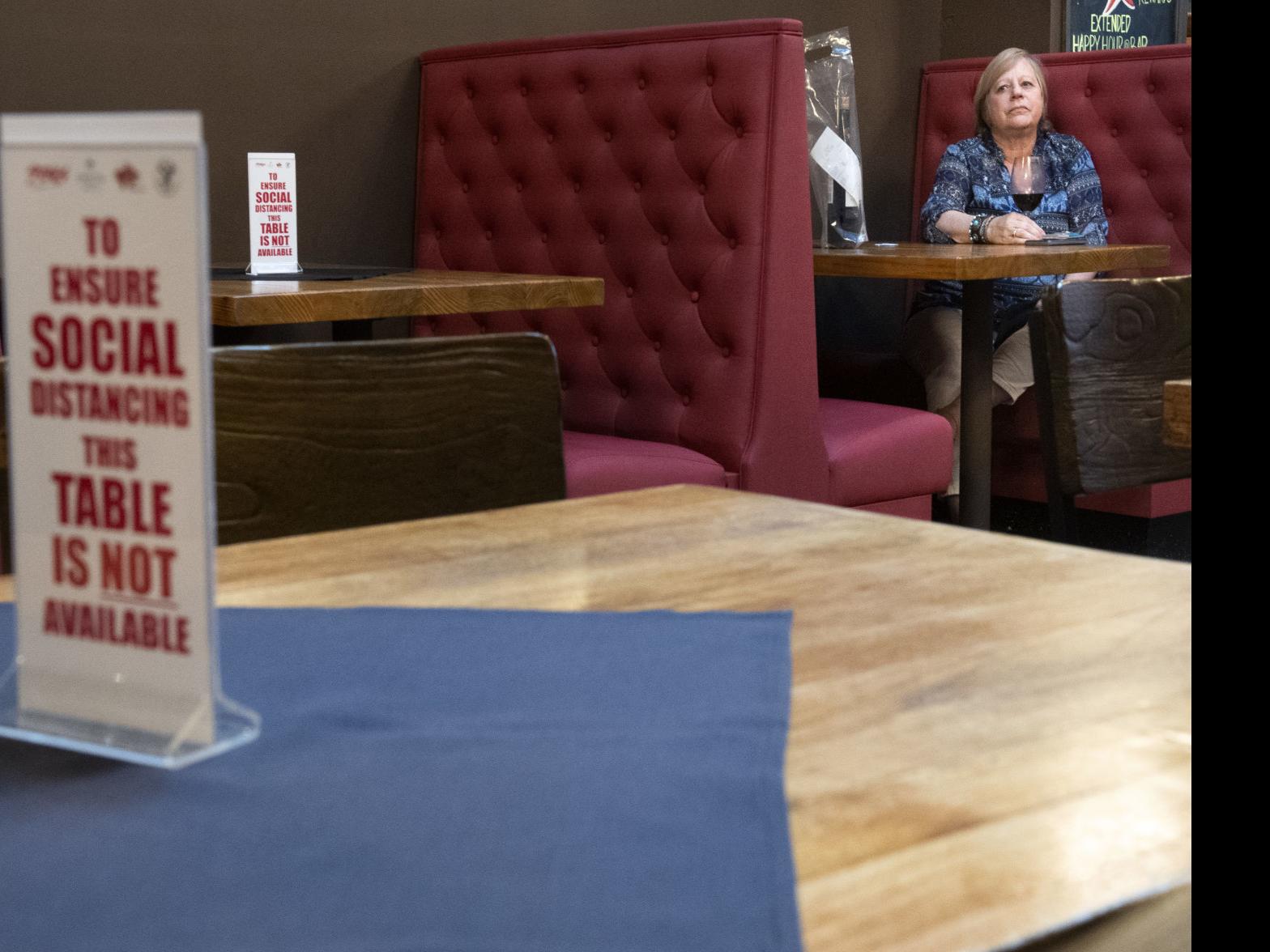 Omaha Restaurants See Sparse Crowds Many Choose To Stay Closed Local Business News Journalstarcom
