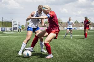 Class B girls soccer: With 3-0 semifinal win, Norris is back in the championship match