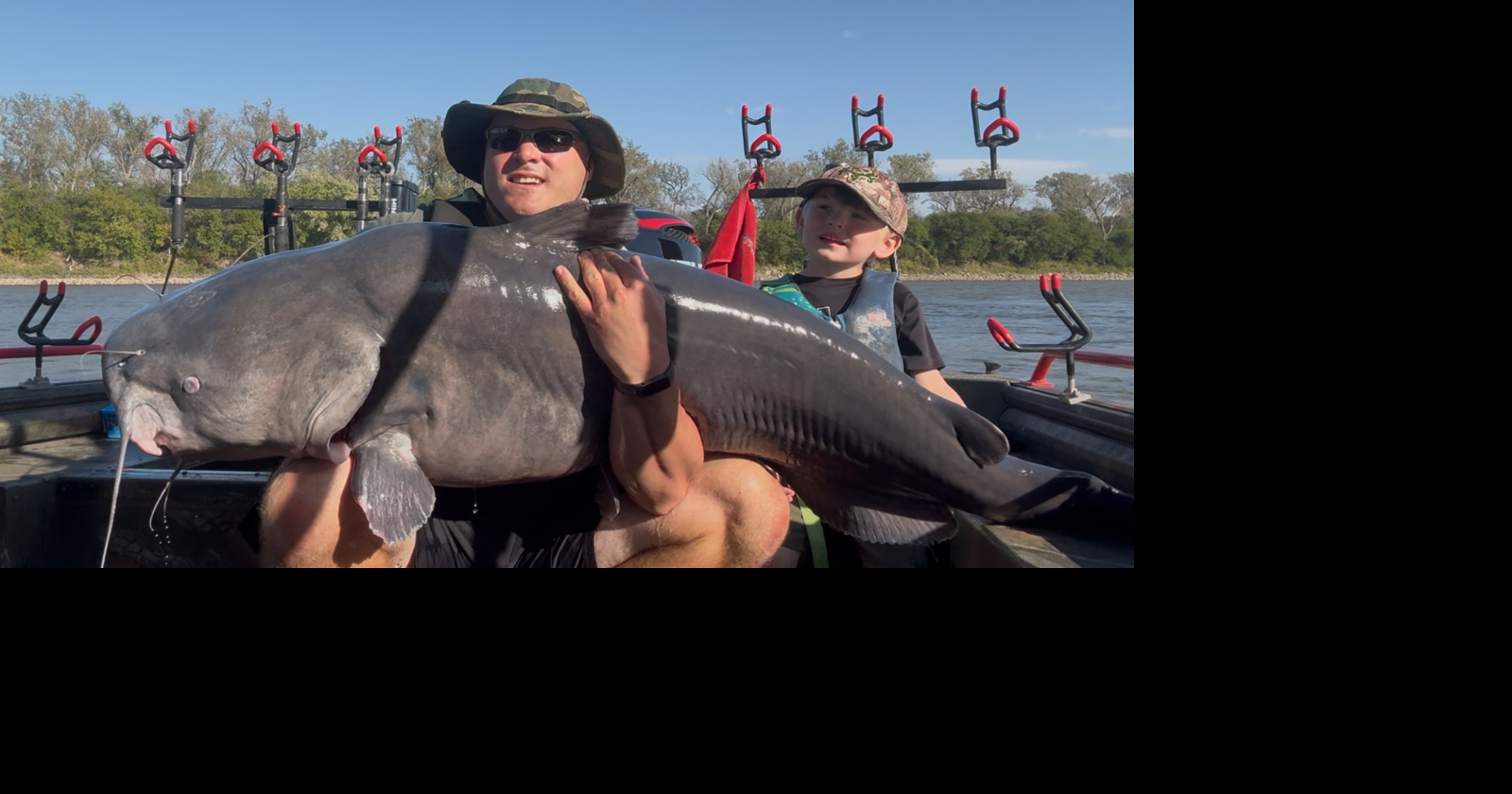 Nebraska angler catches, releases record blue catfish
