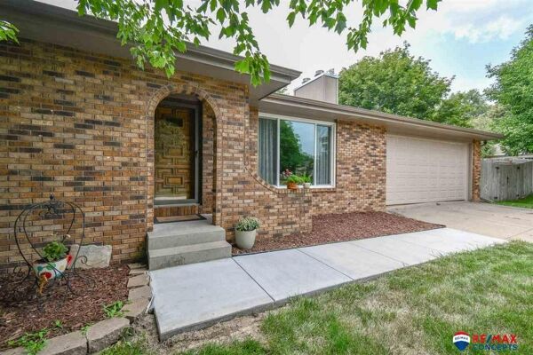 2 Bedroom Home in Lincoln - $289,900