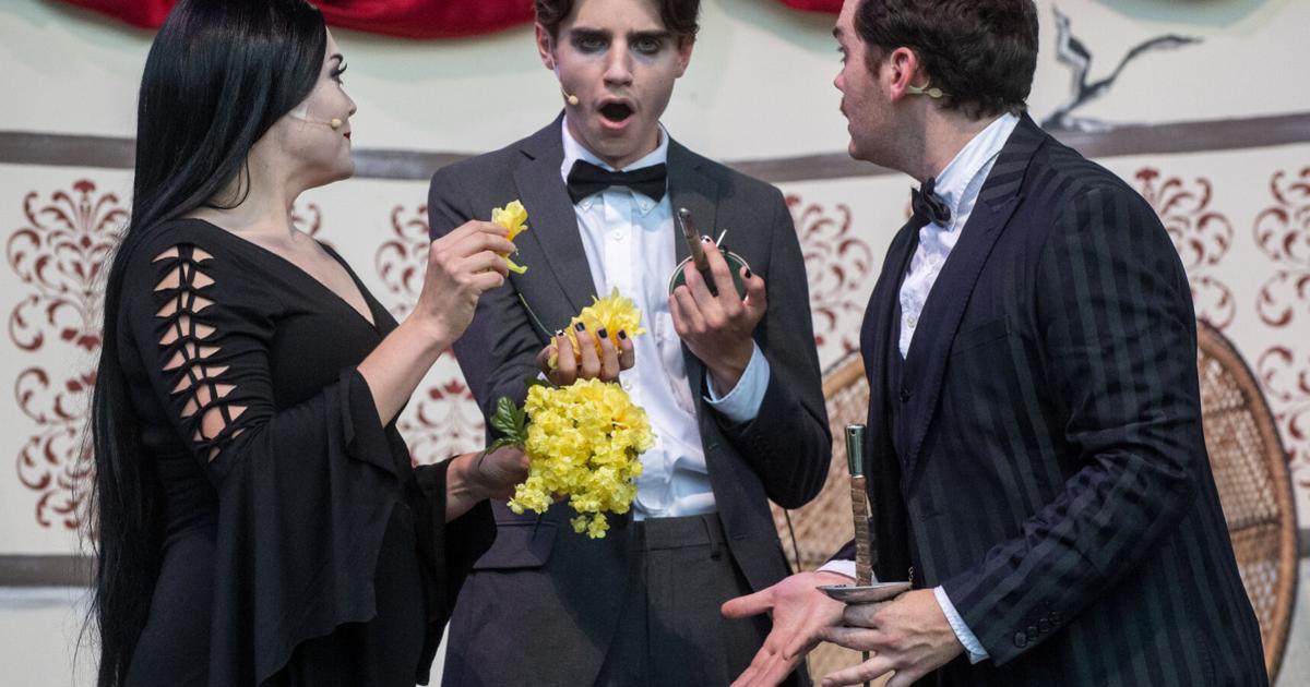 North Star senior brings new life to Lurch, 'The Addams Family' butler