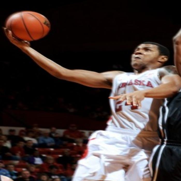 Talley S Career Night Sparks Huskers Past Pesky Uno Men S