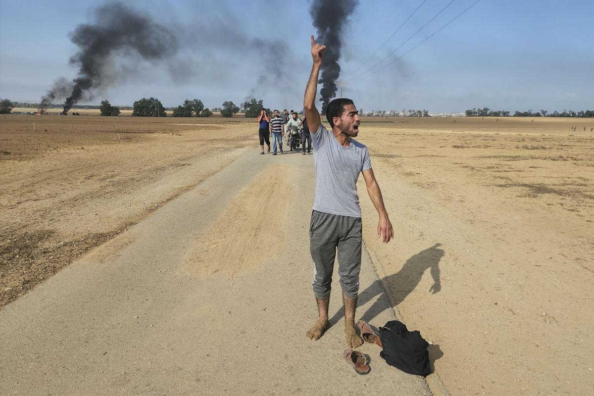 Keep waving': Daily Hamas propaganda clips show freed hostages' forced  goodbyes