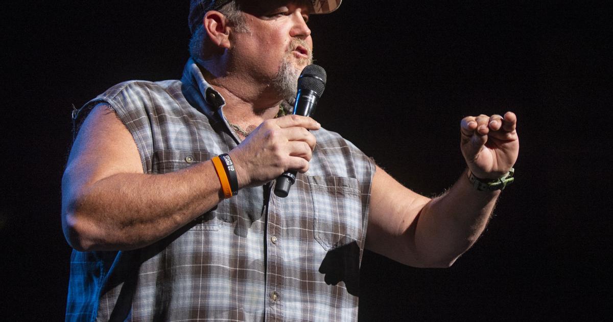 Larry the Cable Guy offers virus jokes and heartfelt thanks in Lied ...