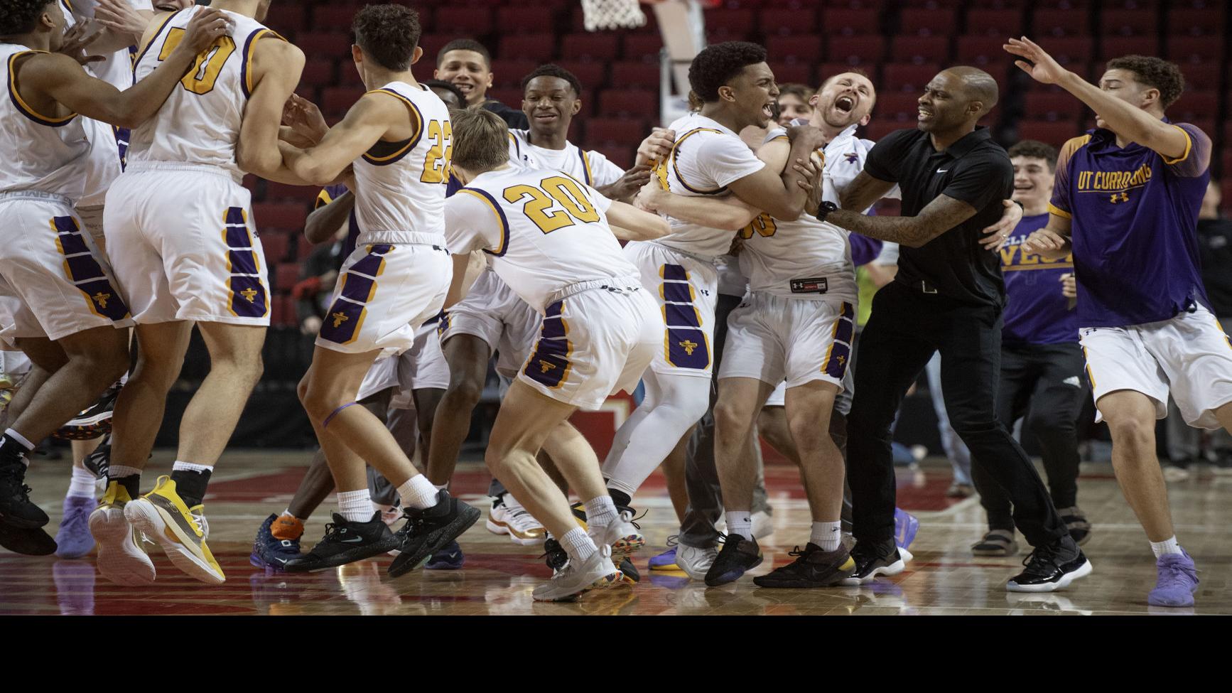 Class A Late Run Helps T Birds Stun No 2 Millard North For Class