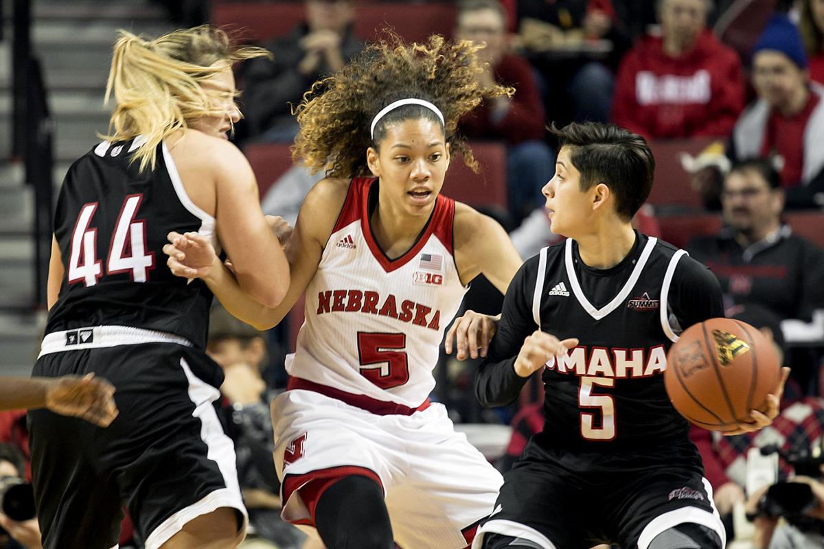 Husker Guards Do Part To Help Nebraska Rally Against Omaha