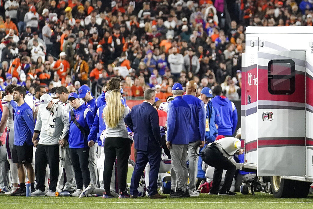 Buffalo Bills player Damar Hamlin attends first game since collapse, waves  to fans - ABC News