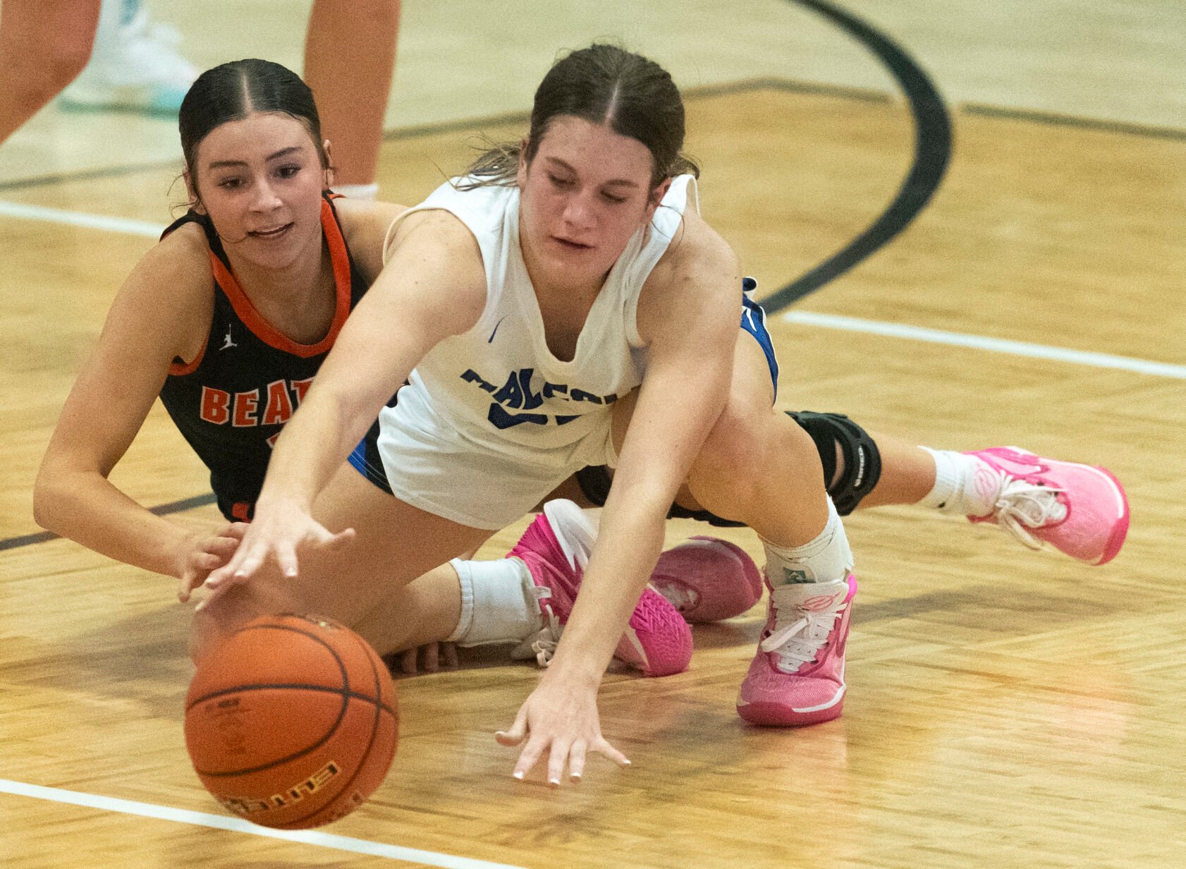 Beatrice defense stymies Malcolm s Dolliver as Lady Orange improve