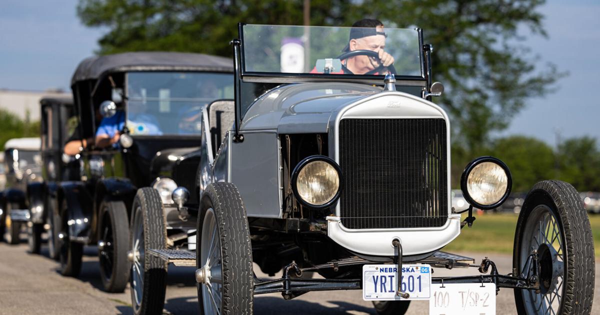 Weekend of vintage car events officially underway in Lincoln