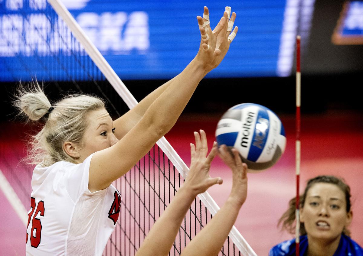 Stivrins stars as Nebraska volleyball team sweeps into second round of ...