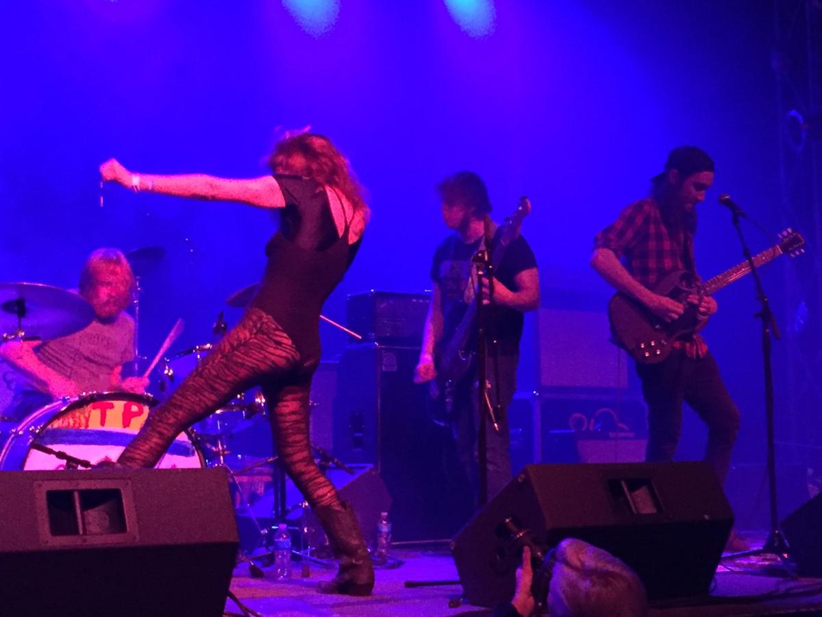 Lincoln Calling Friday Fell in Love With a Band A Giant Dog