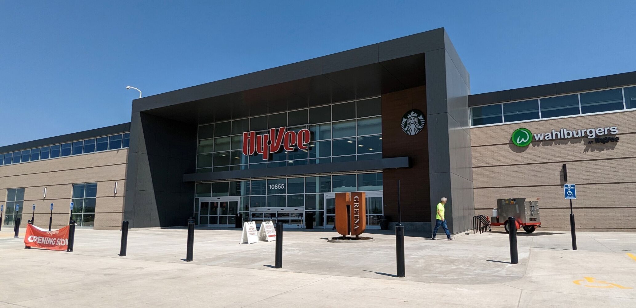 Hy Vee store opening in Gretna area will be company s largest