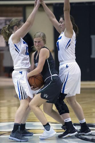 Lincoln Southwest vs. Lincoln East, HAC girls final, 12/30/17