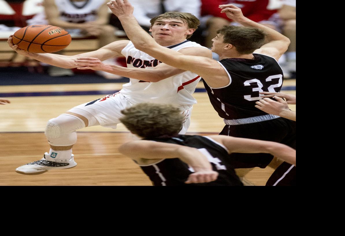 Titans Using Balanced Scoring Defense To Put 1 8 Start Behind Them Boys Basketball Journalstar Com