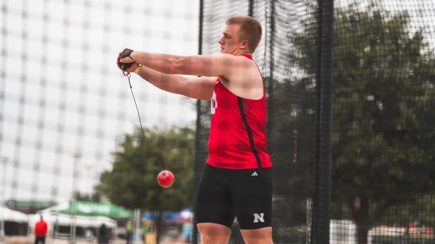Seth Schnakenberg hammer throw 1