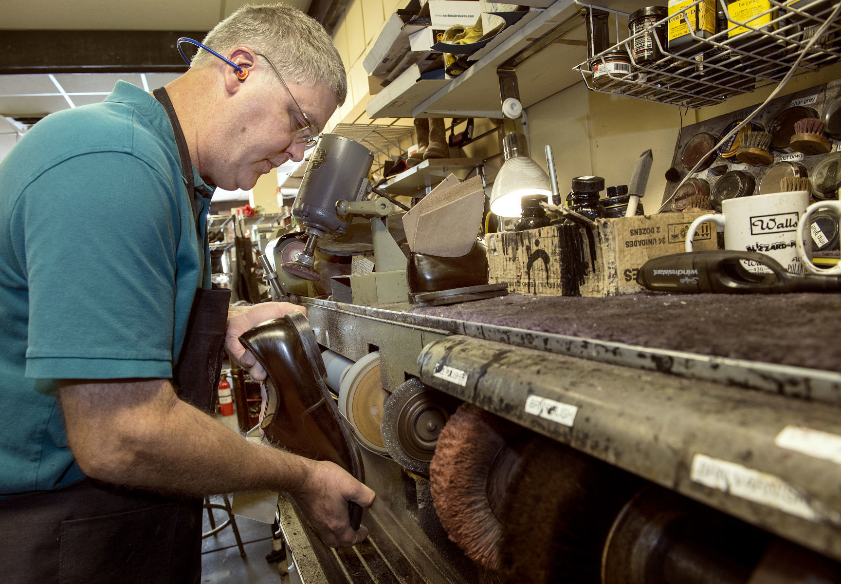 ole's boot and shoe repair