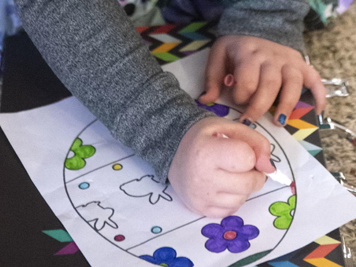 Lincoln Neighbors Come Together Amid Time Of Uncertainty