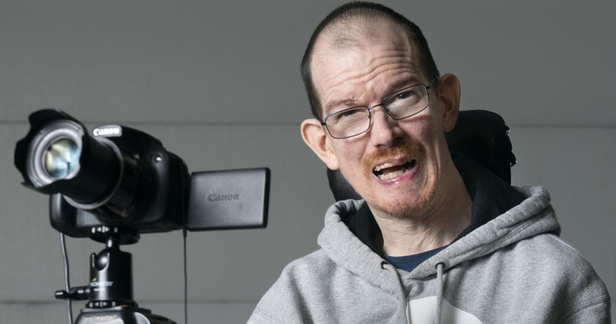 Lincoln man pursues passion for photography despite disability | Local
