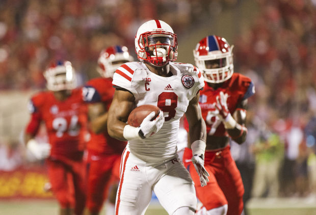 Big plays carry Huskers past Bulldogs