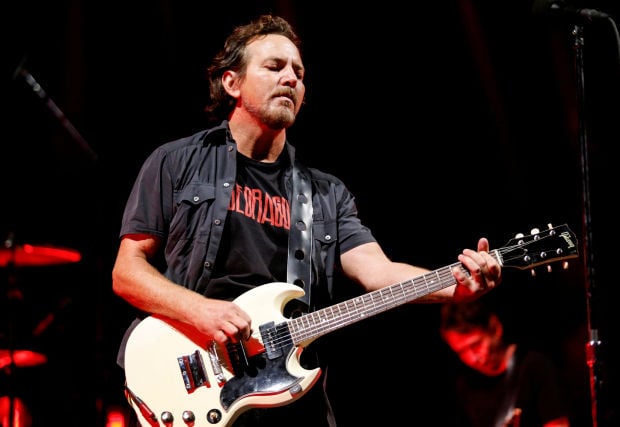 Photos: Pearl Jam rocks the arena | Entertainment | journalstar.com