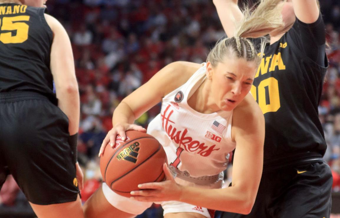 Caitlin Clark, Iowa women's basketball pick up road win at Nebraska