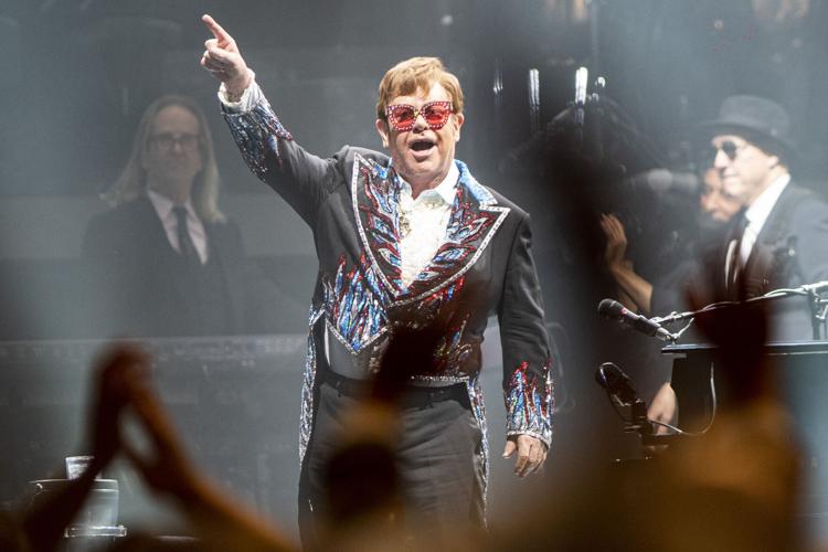 Elton John concert, 3.27