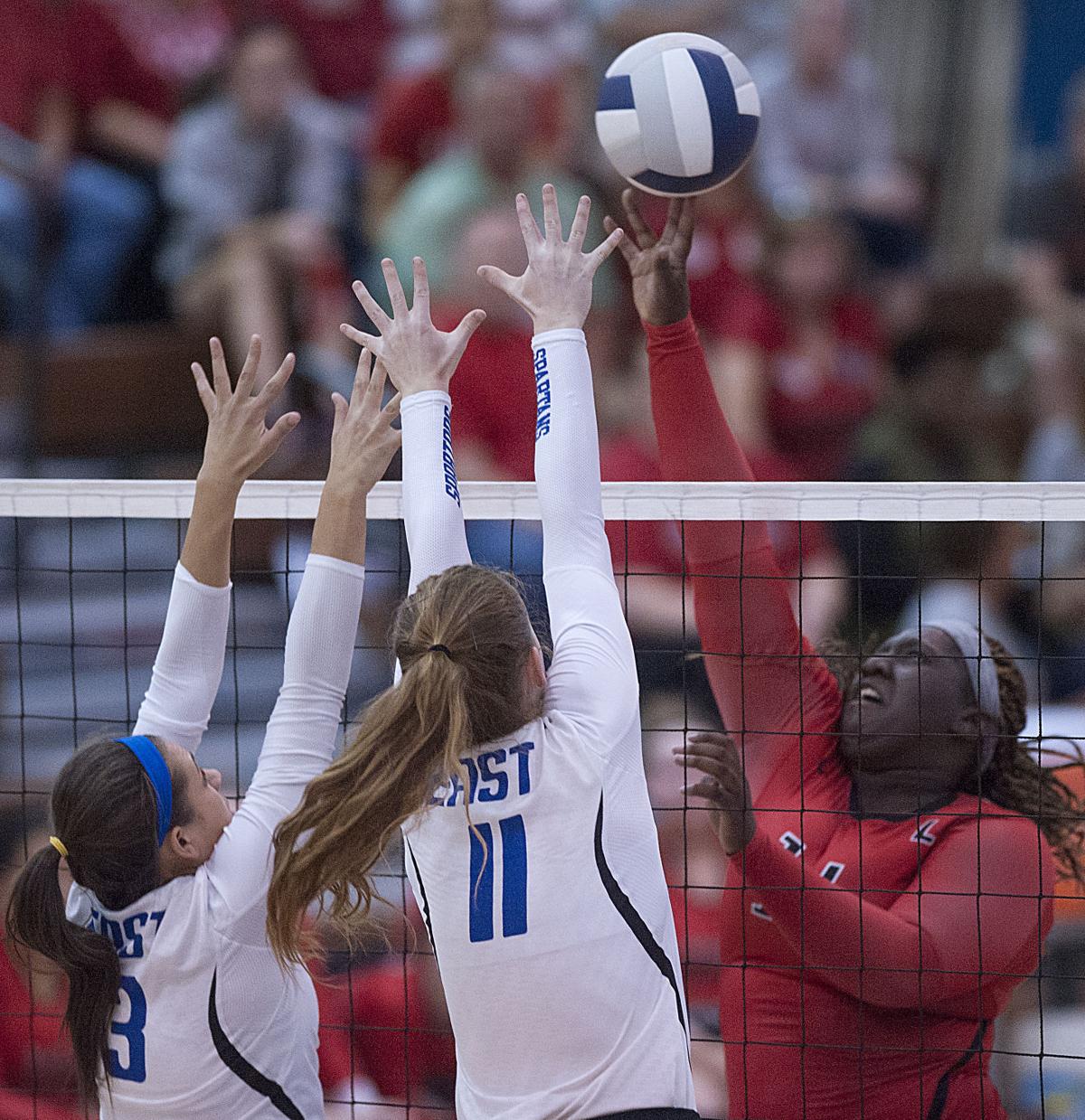 Photos Lincoln High vs. Lincoln East volleyball