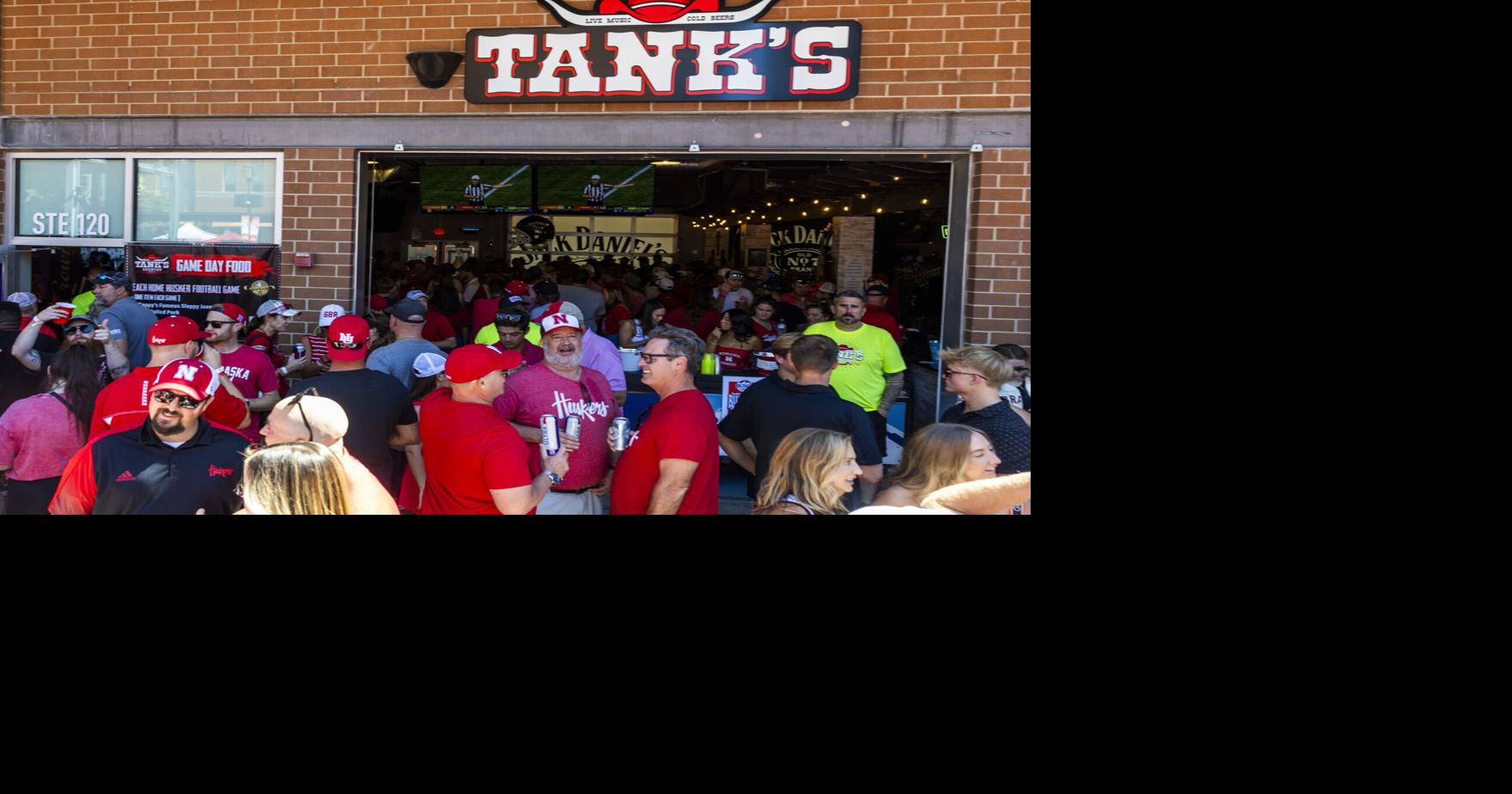 Tank's Country bar opens in Lincoln Railyard