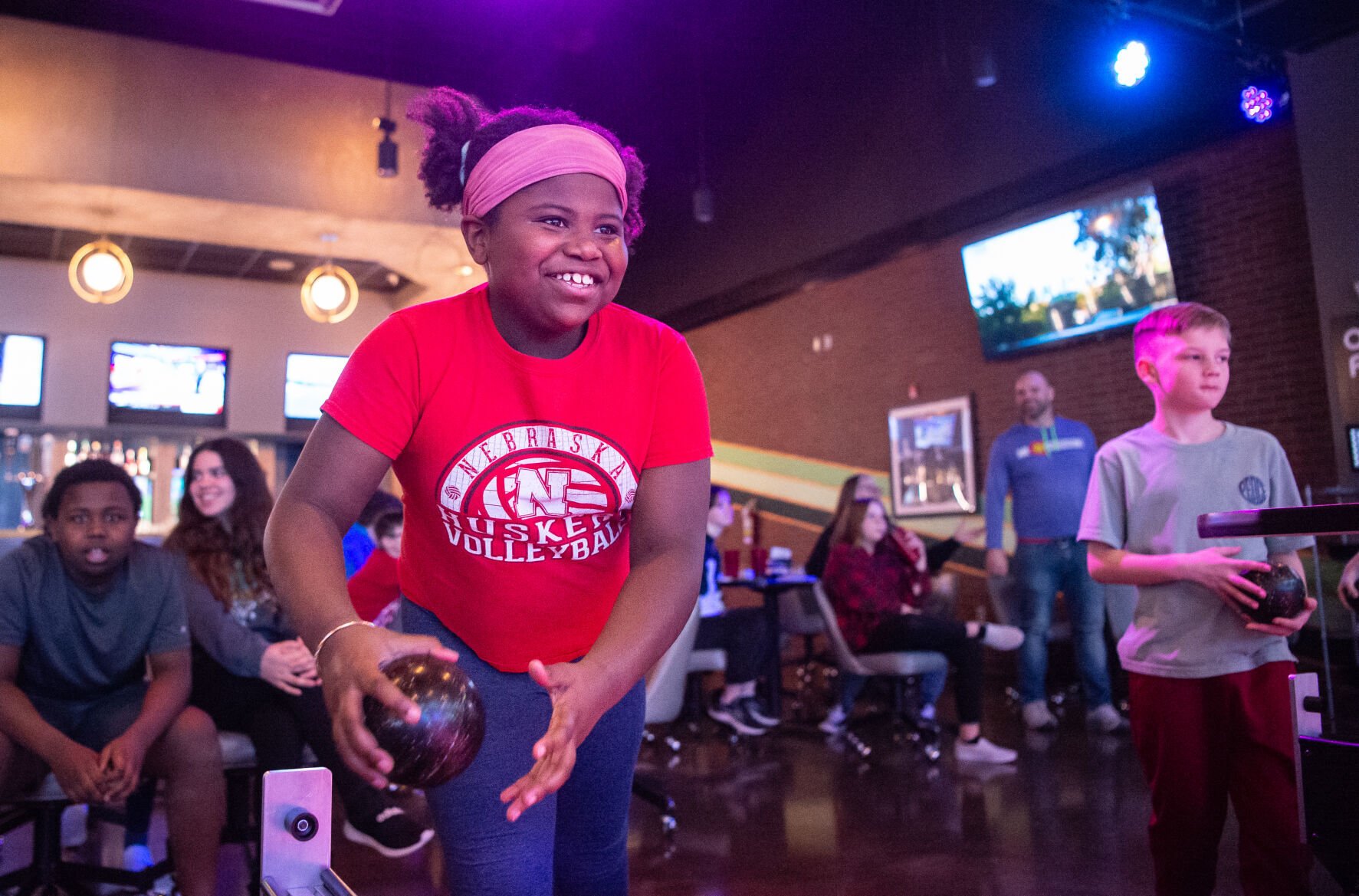 Miniature bowling alley bar opens location in southeast Lincoln