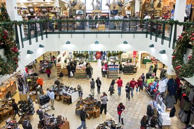 Lincoln's shopping lowdown: When stores are open on ...