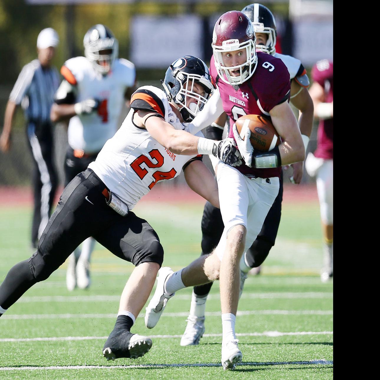 Doane S Majerus Keeping Busy Both On And Off The Football Field