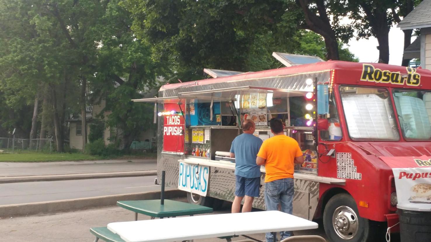 22 Lincoln food trucks and mobile dining options