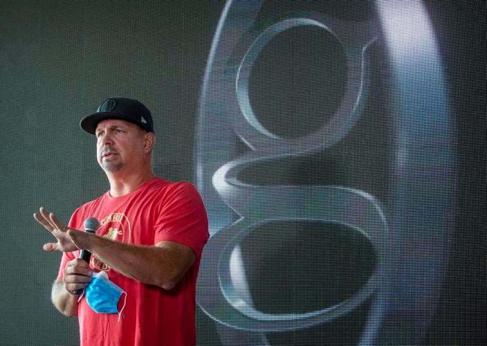 Garth Brooks Press Conference, 8.13