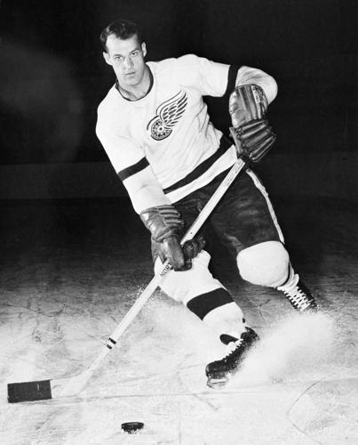 Gordie Howe Detroit Red Wings HOF Mr. Hockey Pro Player Autographed Jersey  - NHL Auctions