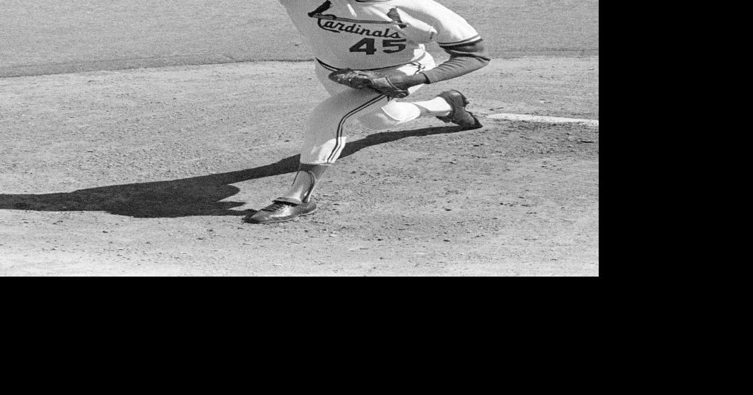 Cardinals Hall of Famer Bob Gibson dies at 84 after bout with