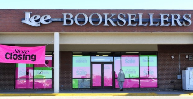 Lee Booksellers closing