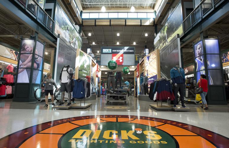 Dick's opens at Gateway Mall