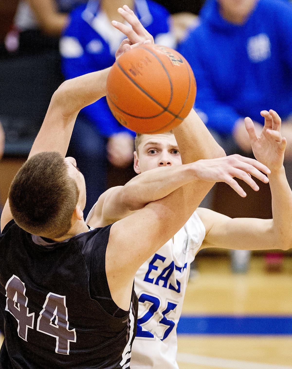 Boys Basketball Calm Under Pressure Whitlow Lifts Rockets Boys
