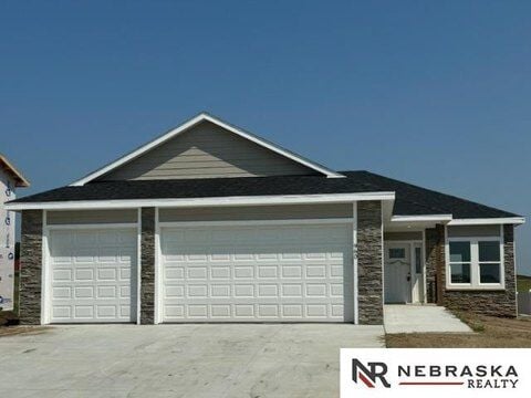 5 Bedroom Home in Lincoln - $489,950